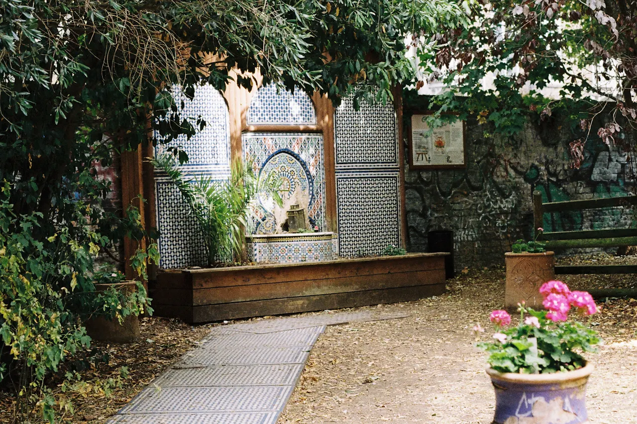 A032842 R1 26 11 2